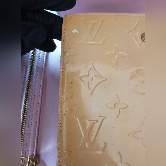 Louis Vuitton Walker Wallet Bag - Picture 6 of 15